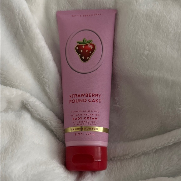 Bath & Body Works Other - Bath & Body Works Pink Strawberry Pound Cake Cream